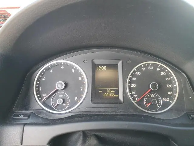 2010 VOLKSWAGEN TIGUAN SE  