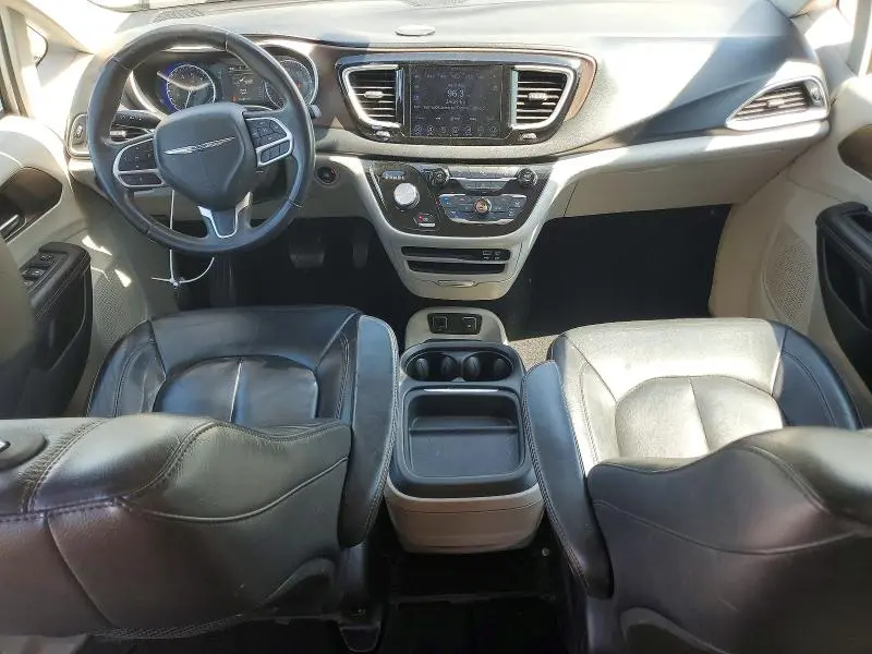 2017 CHRYSLER PACIFICA TOURING L  