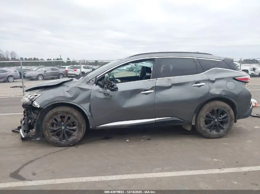 2017 NISSAN MURANO SV