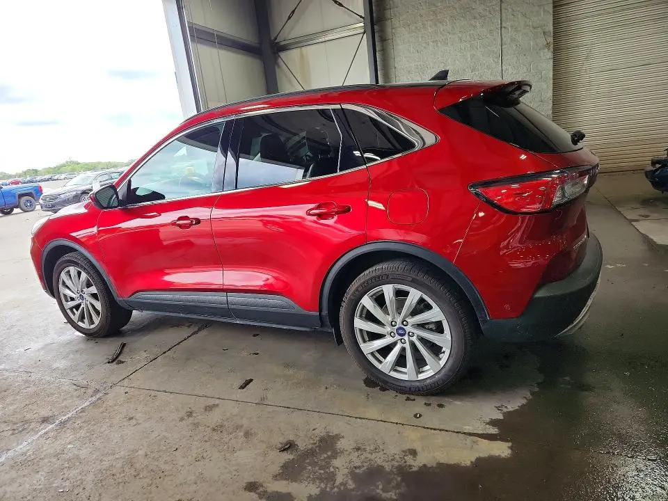 2022 FORD ESCAPE TITANIUM  
