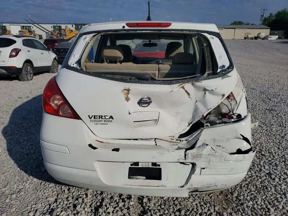 2010 NISSAN VERSA 1.8 S  