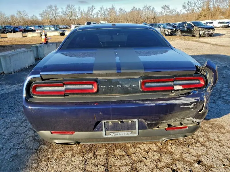 2016 DODGE CHALLENGER SXT  
