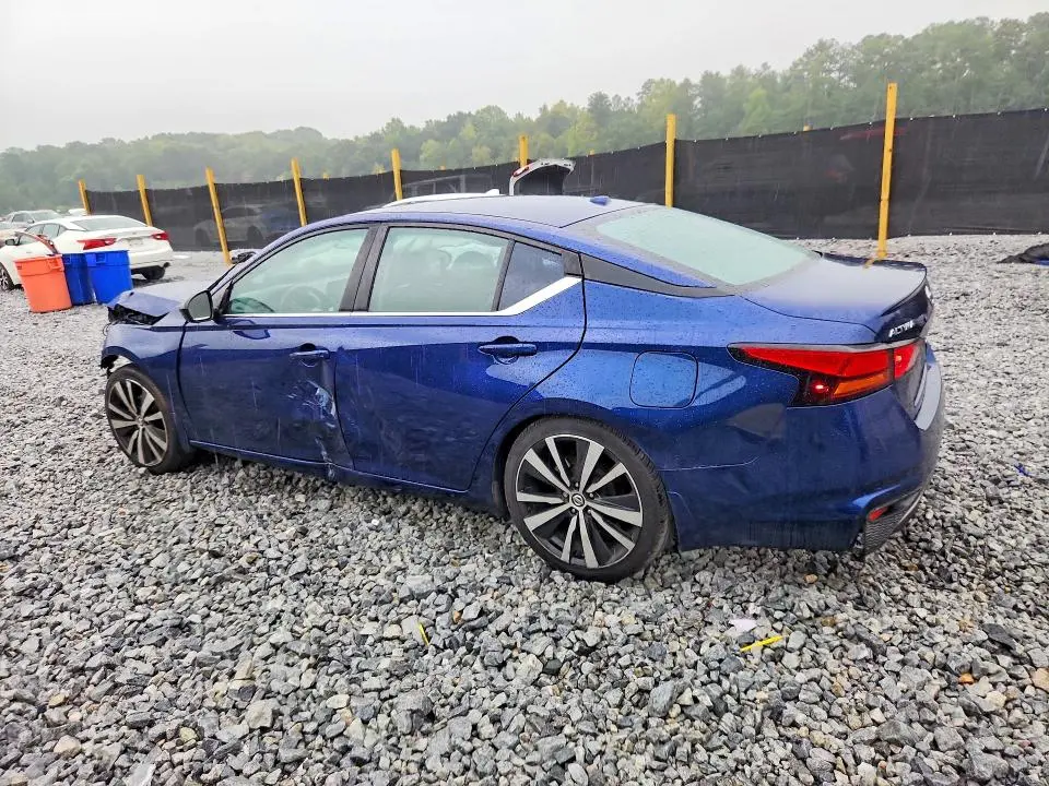 2019 NISSAN ALTIMA SR  