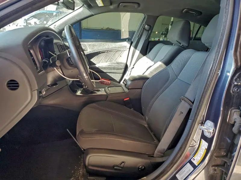 2016 DODGE CHARGER SXT  