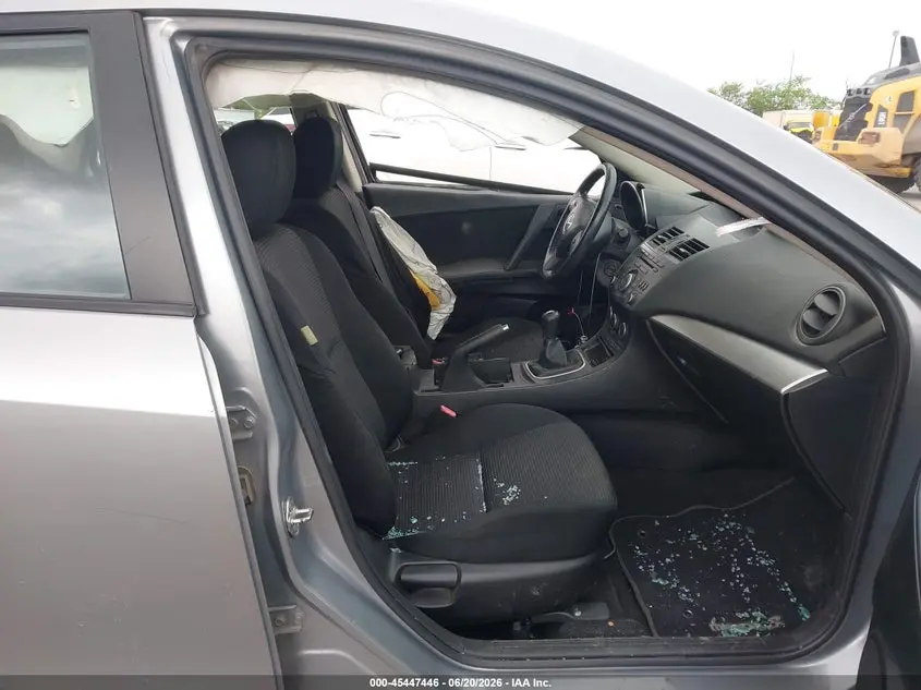2013 MAZDA MAZDA3 I TOURING