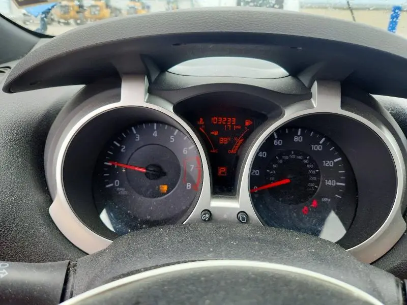 2011 NISSAN JUKE S  