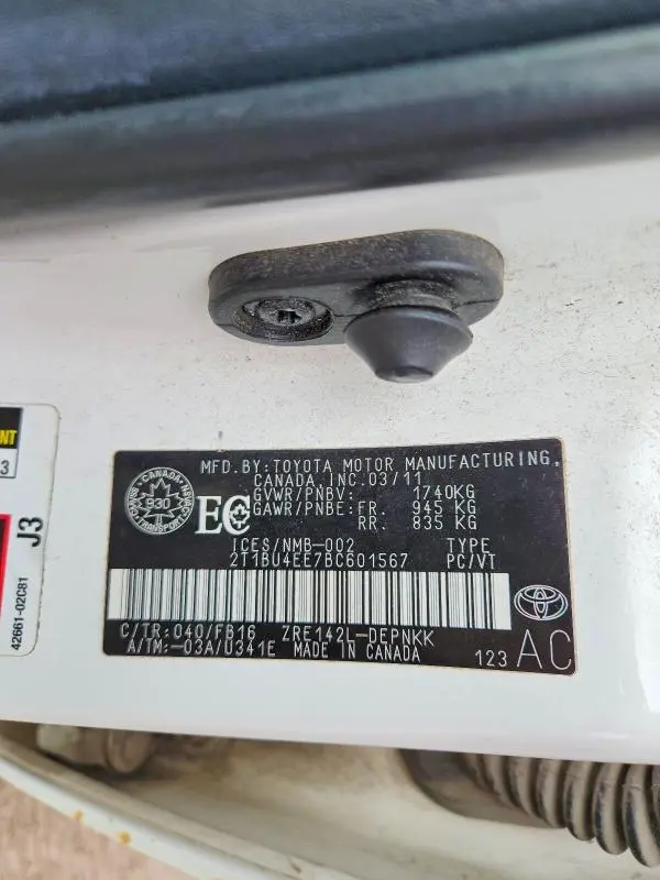2011 TOYOTA COROLLA BASE  