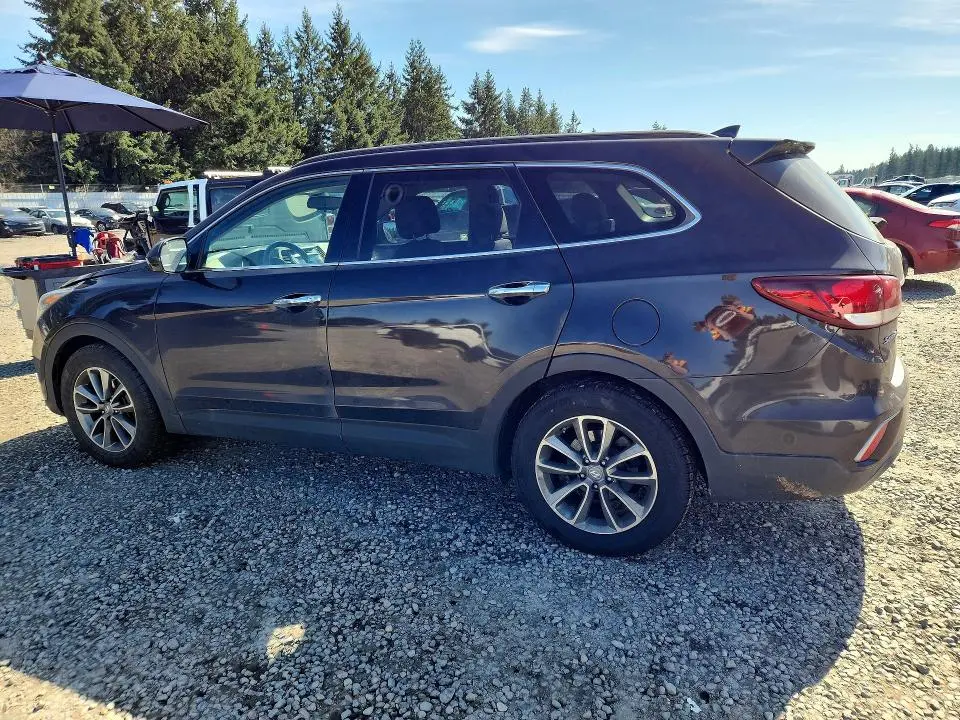 2017 HYUNDAI SANTA FE SE  