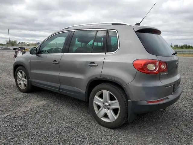 2011 VOLKSWAGEN TIGUAN S