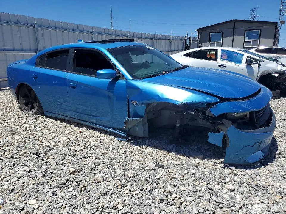 2015 DODGE CHARGER R  