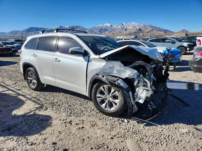 2015 TOYOTA HIGHLANDER XLE  