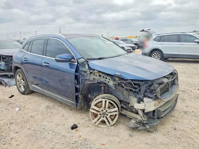 2021 MERCEDES-BENZ GLA 250 4MATIC  