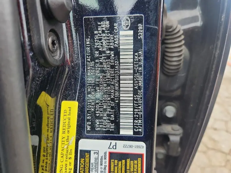 2016 TOYOTA CAMRY SE  