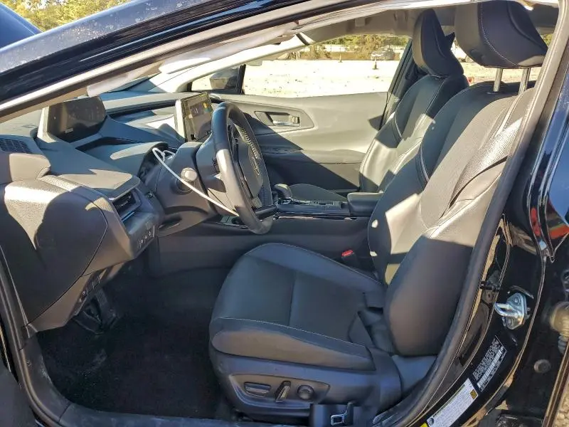 2024 TOYOTA PRIUS LE  