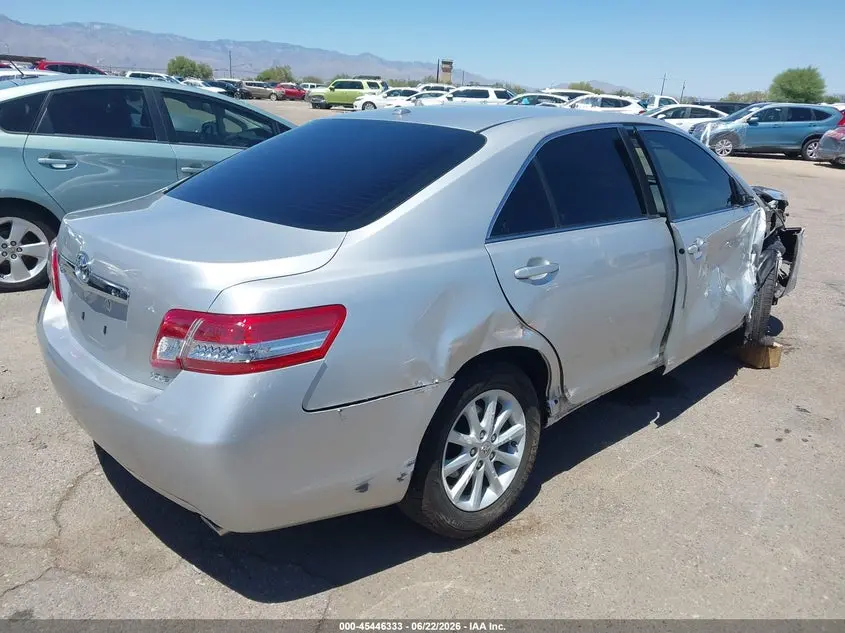 2010 TOYOTA CAMRY XLE V6