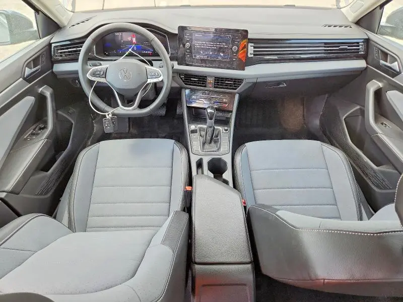2025 VOLKSWAGEN JETTA SE  