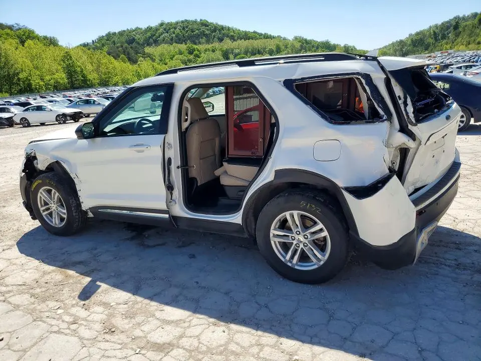 2022 FORD EXPLORER XLT  