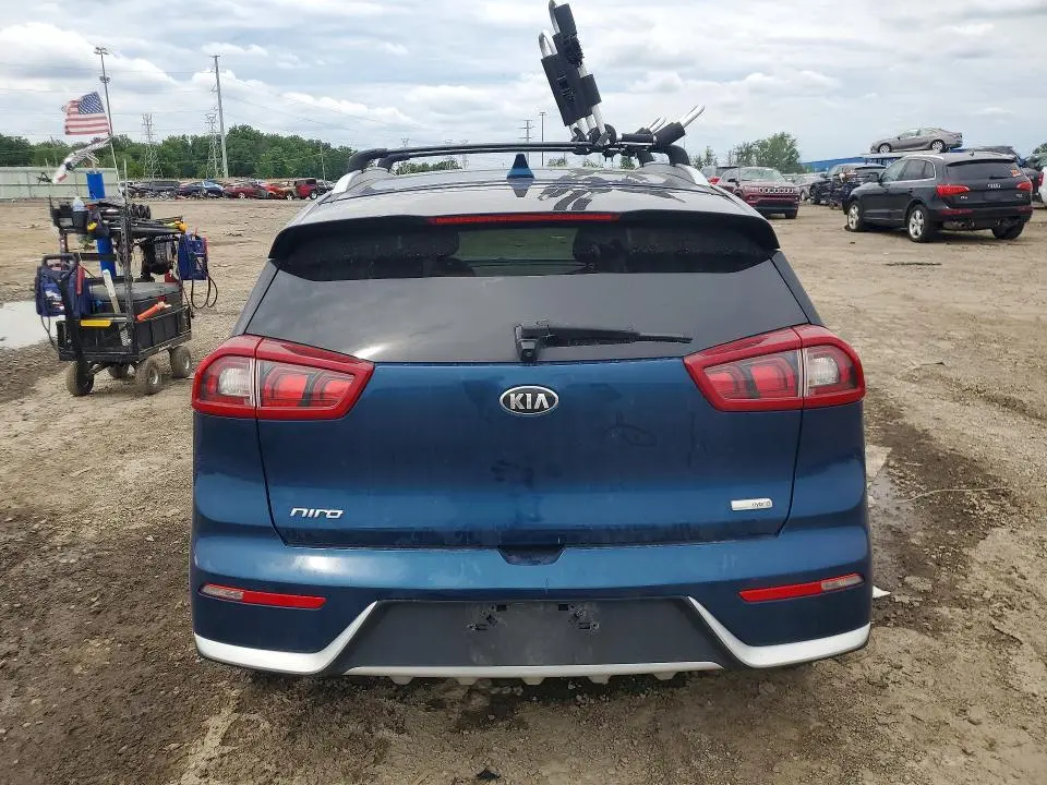 2018 KIA NIRO LX  