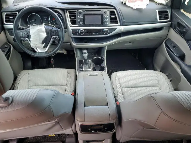 2014 TOYOTA HIGHLANDER LE  