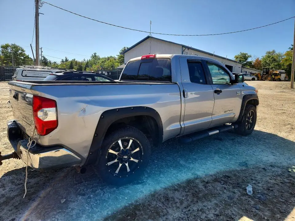 2017 TOYOTA TUNDRA SR5  