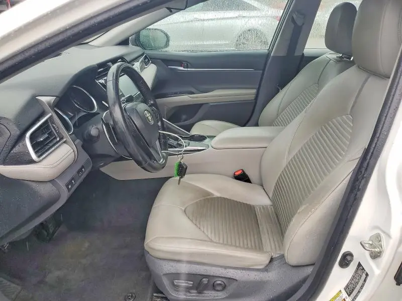 2018 TOYOTA CAMRY SE  