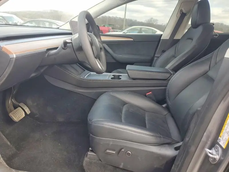 2025 TESLA MODEL Y   