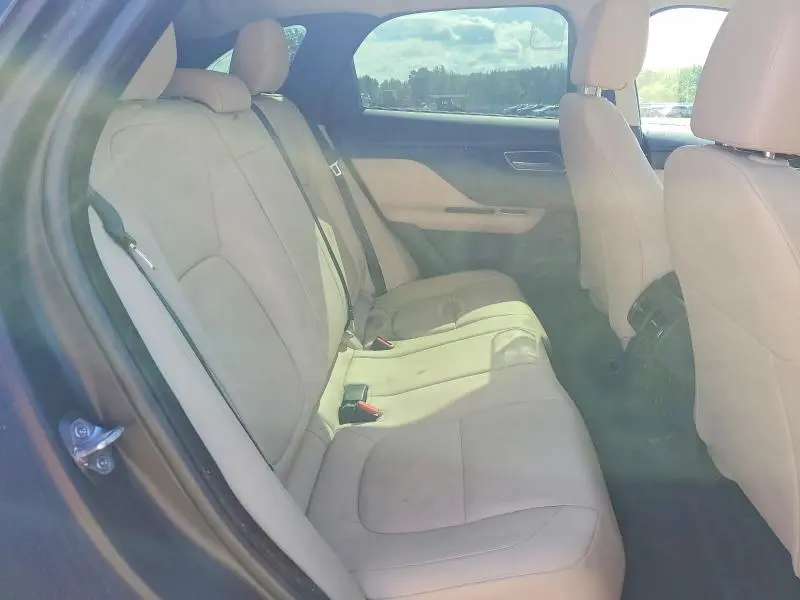 2017 JAGUAR F-PACE PREMIUM  