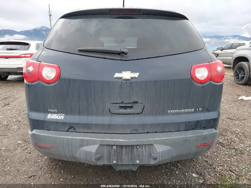 2012 CHEVROLET TRAVERSE LS