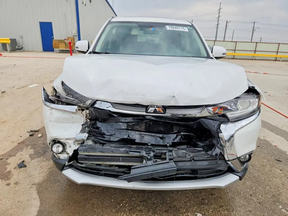 2017 MITSUBISHI OUTLANDER SE  