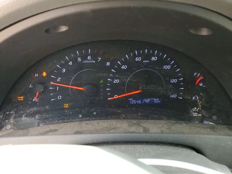 2011 TOYOTA CAMRY LE  