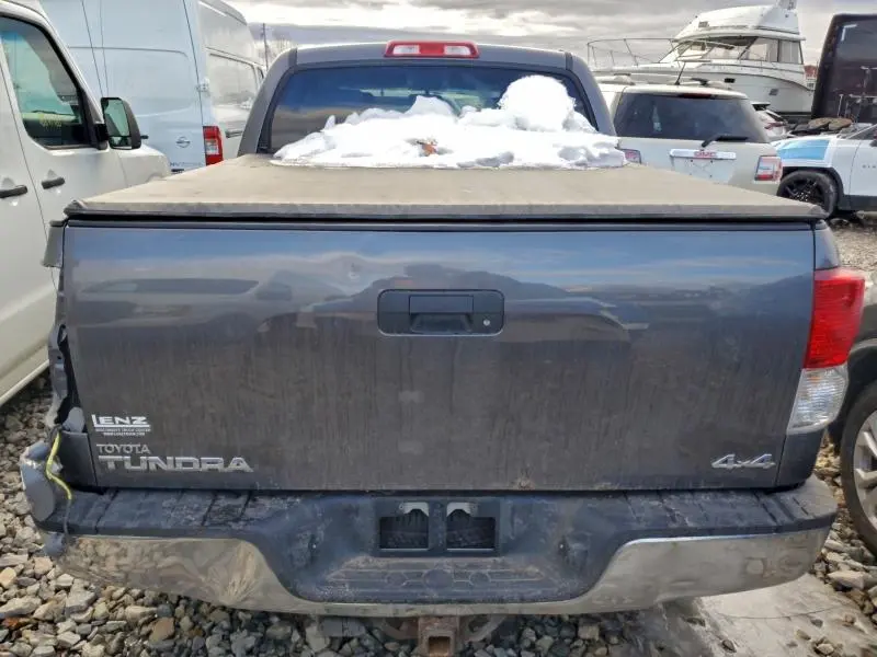 2013 TOYOTA TUNDRA CREWMAX SR5  