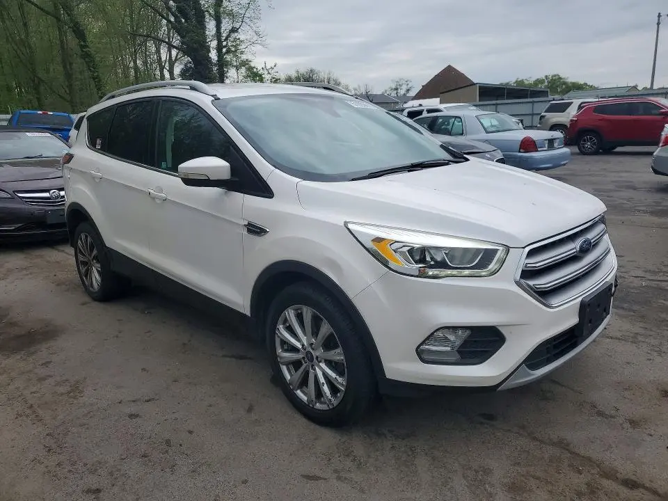 2017 FORD ESCAPE TITANIUM  