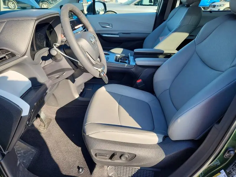 2025 TOYOTA SIENNA   