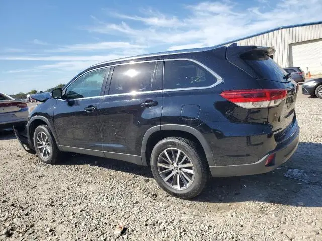 2019 TOYOTA HIGHLANDER SE  