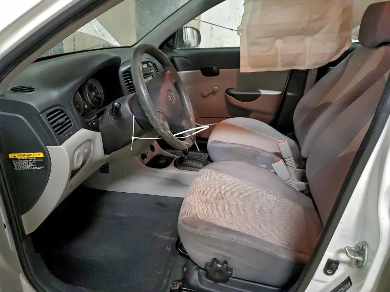 2010 HYUNDAI ACCENT GLS  