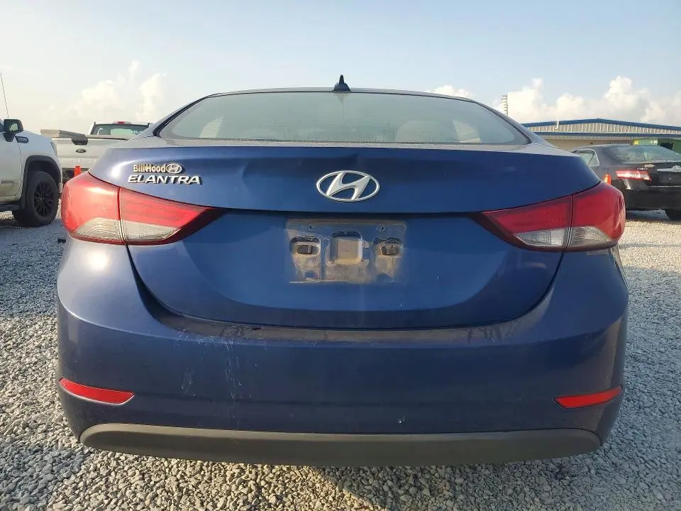 2016 HYUNDAI ELANTRA SE  