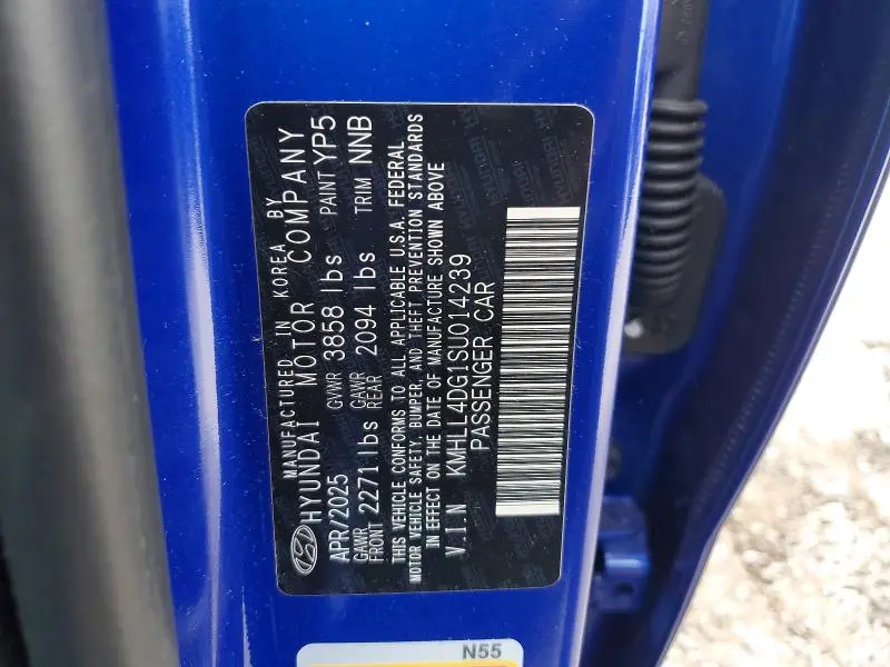 2025 HYUNDAI ELANTRA SE  