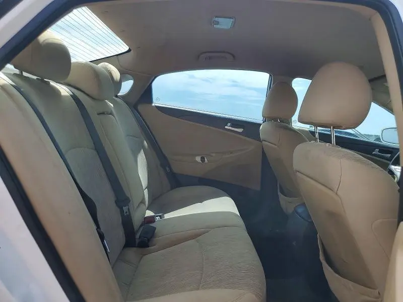 2012 HYUNDAI SONATA GLS  