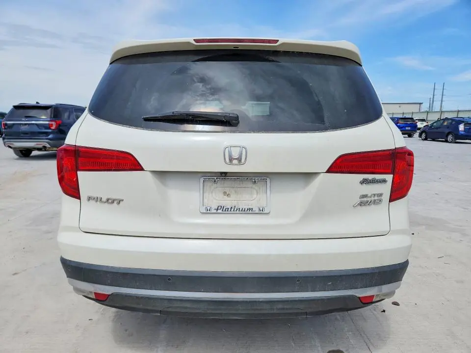 2017 HONDA PILOT ELITE  
