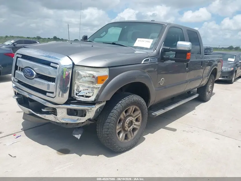 2013 FORD F-250 LARIAT