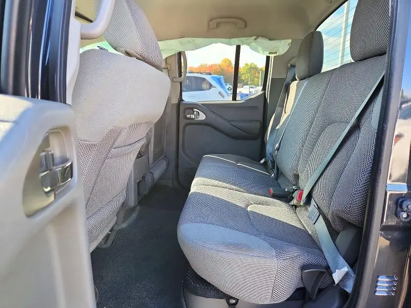 2012 NISSAN FRONTIER S  