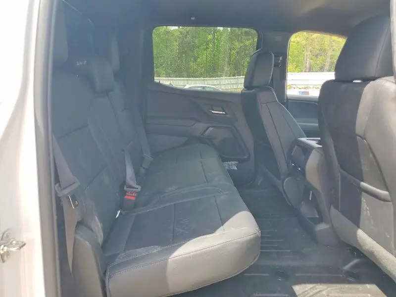 2025 CHEVROLET SILVERADO   
