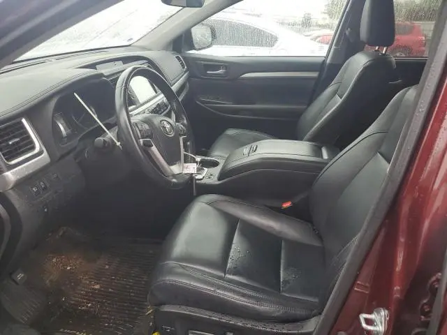 2017 TOYOTA HIGHLANDER SE  