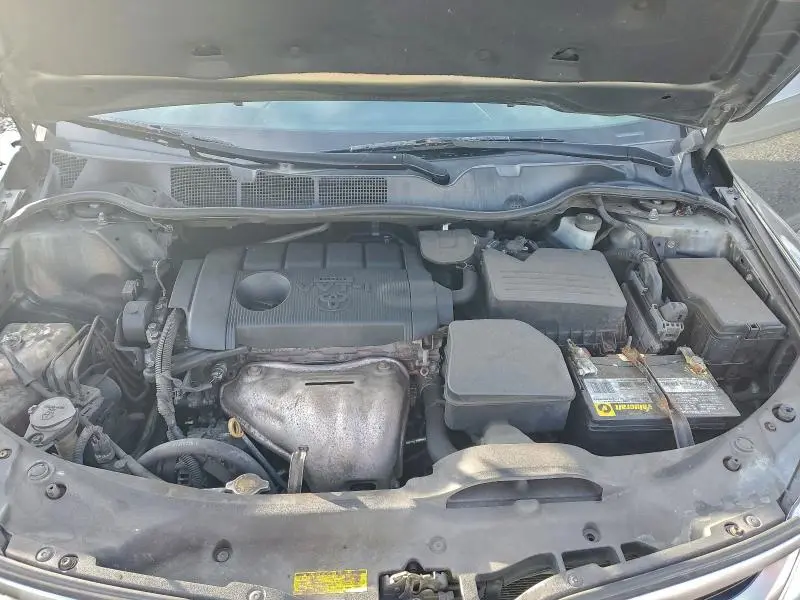 2013 TOYOTA VENZA LE  