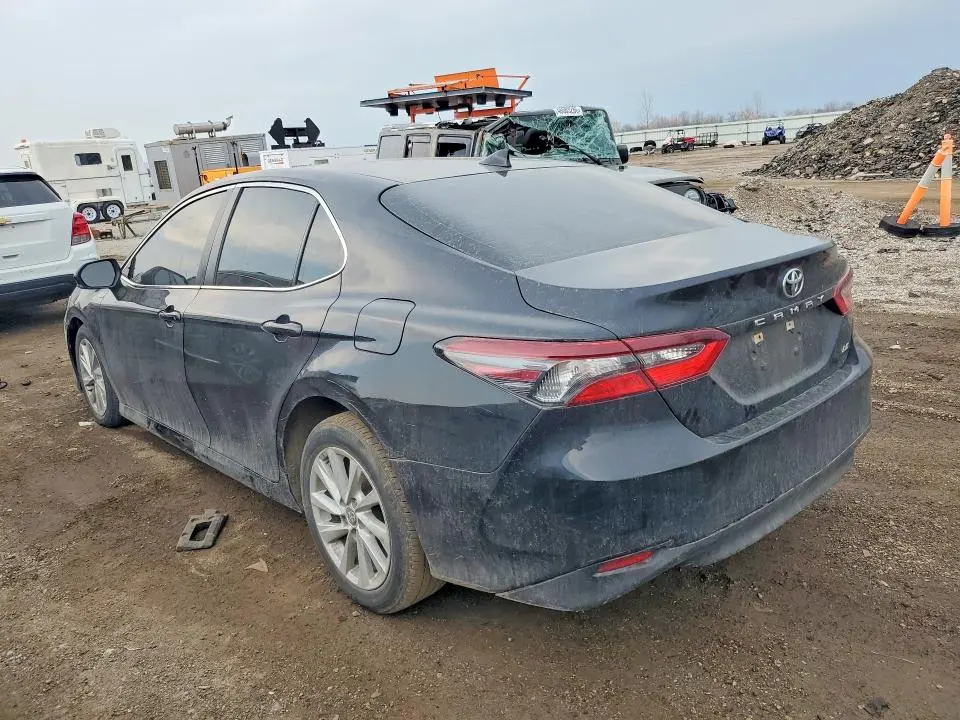 2022 TOYOTA CAMRY LE  