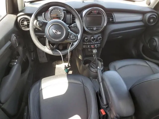 2017 MINI COOPER   