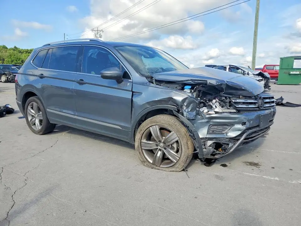 2021 VOLKSWAGEN TIGUAN SE  