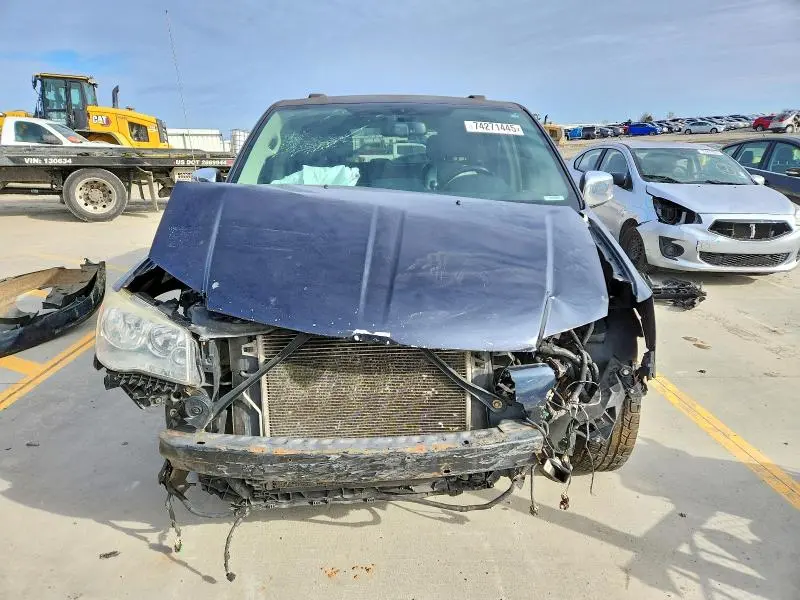 2011 CHRYSLER TOWN & COUNTRY TOURING L  