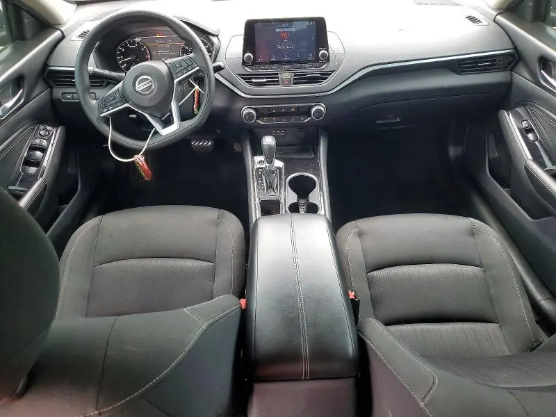 2021 NISSAN ALTIMA SV  