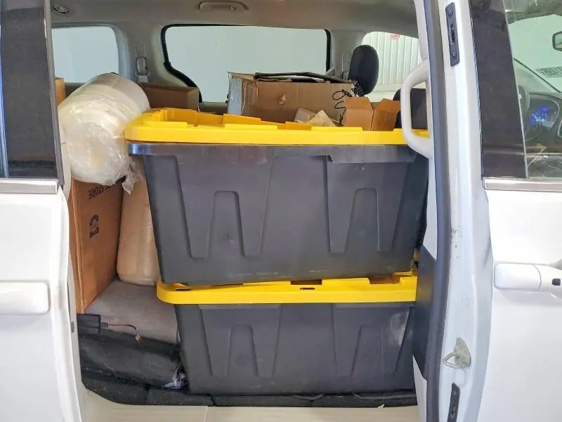2024 CHRYSLER VOYAGER LX  